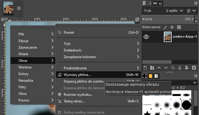 W GIMP wybierz opcję menu: Obraz > Wymiary płótna Zmiana wymiarów płótna w programie graficznym GIMP