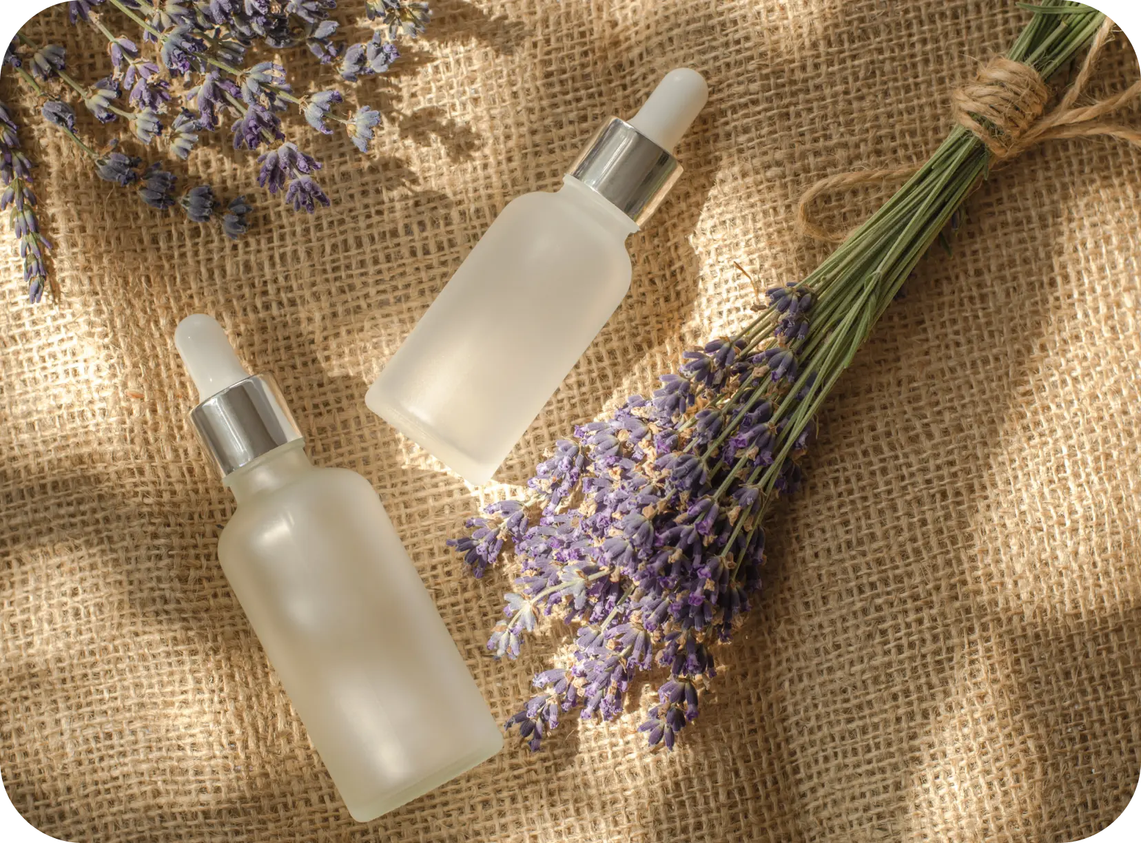 Zdjęcie kosmetyków nawiązujące do asortymentu sklepu internetowego Home Perfume