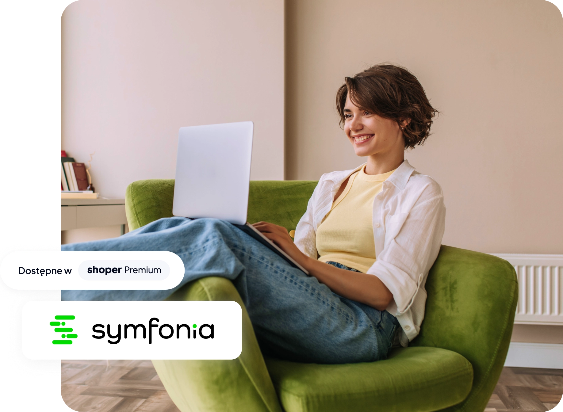 Kobieta siedzi na fotelu i pracuje na komputerze, na grafikę naniesione jest logo systemu ERP Symfonia