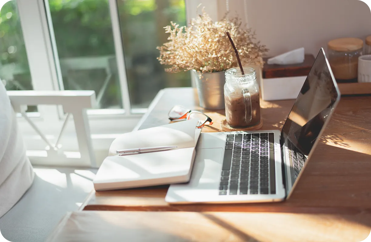 Notes z przepisami prawa w dropshippingu